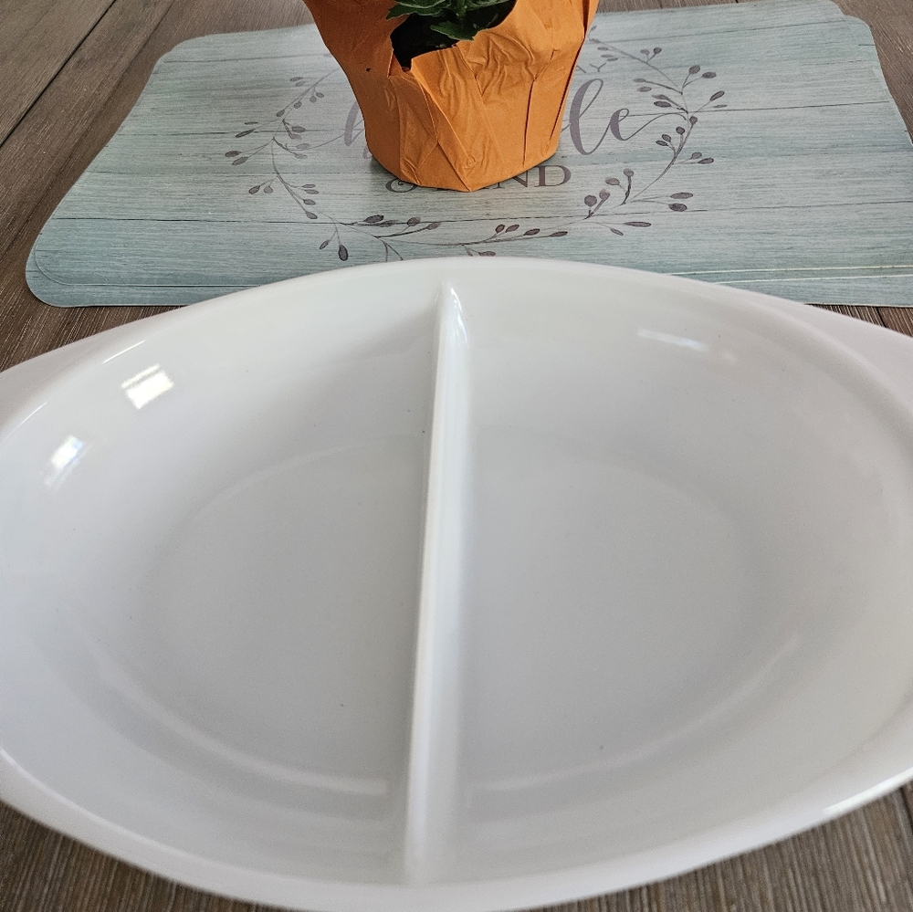 White Pyrex Divided Dish #1003 - Picture 2 of 3